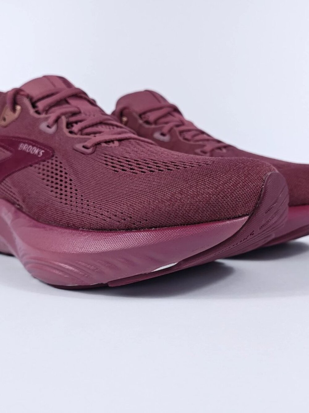 Brooks Glycerin 22 Womens 11 Max Cushion Neutral Road Running Shoes Red
